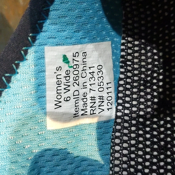 L.L. Bean Blue Toggle Tie Sneakeds Women's 6 Wide - Picture 5 of 5